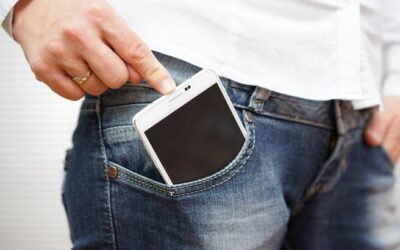 ATTENZIONE: TUMORE ALLA PROSTATA ASSOCIATO AL TELEFONO CELLULARE E AL CORDLESS